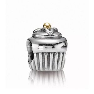 Pandora Cupcake Charm